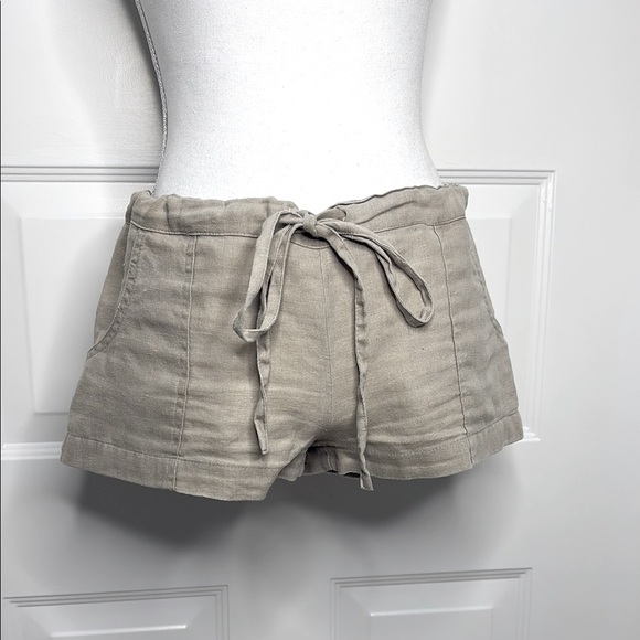 Shine & Fine Tan Linen Micro Shorts. Size S/CH - Picture 1 of 11
